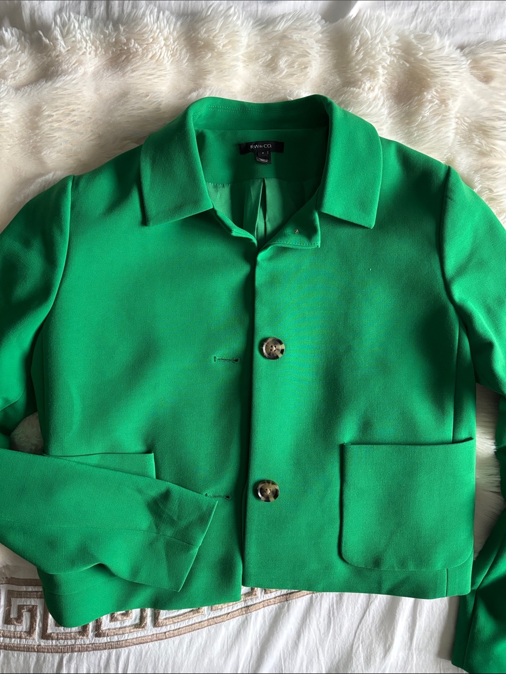RW&CO. Vibrant Green Cropped Button Jacket